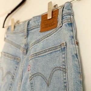 Ribcage shorts by Levi’s